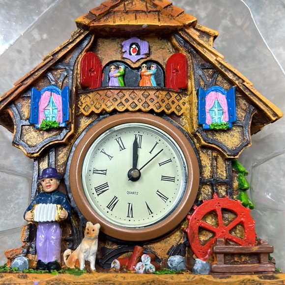 Small clock - Picture 2 of 7